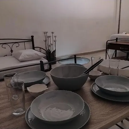 Mentoras' Complex Emporio (Santorini)