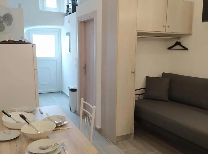 Mentoras' Complex アパート Emporio (Santorini)