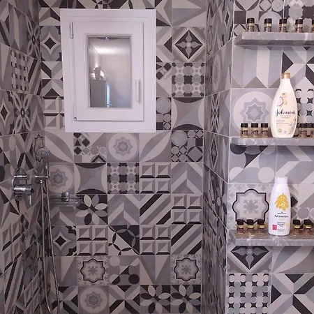 Mentoras' Complex Apartment