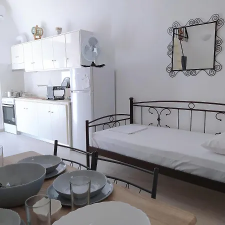 Mentoras' Complex Apartment