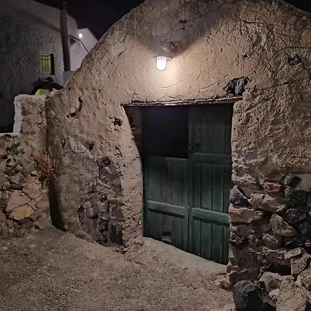 Mentoras' Complex Apartment *