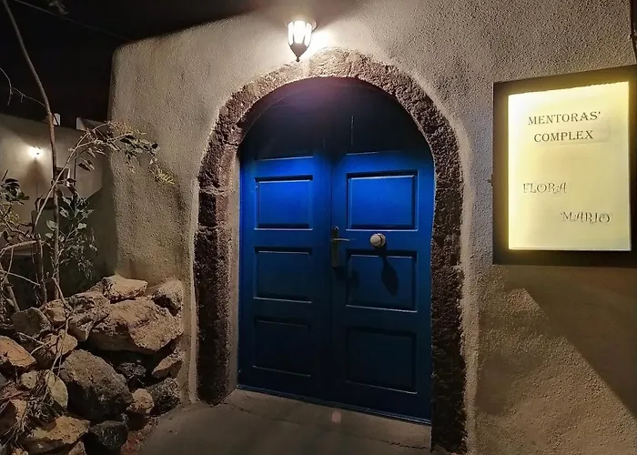 Mentoras' Complex Emporio (Santorini)