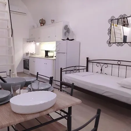 아파트 Mentoras' Complex *