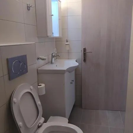 Mentoras' Complex דירה