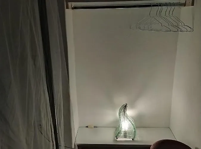 Mentoras' Complex Emporio (Santorini)